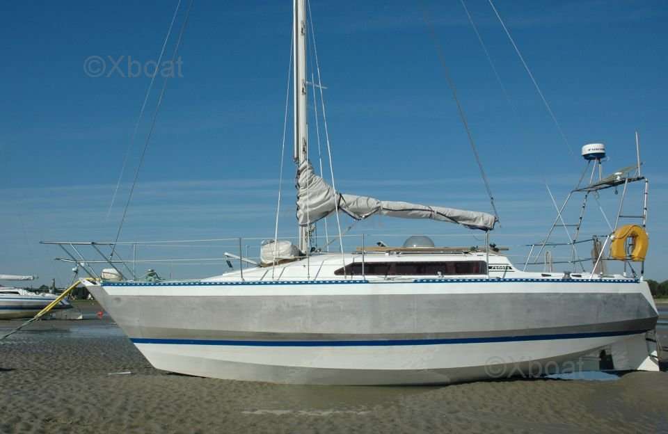 ALUBAT OVNI 28