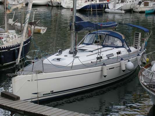2005 Dufour 44 PERFORMANCE