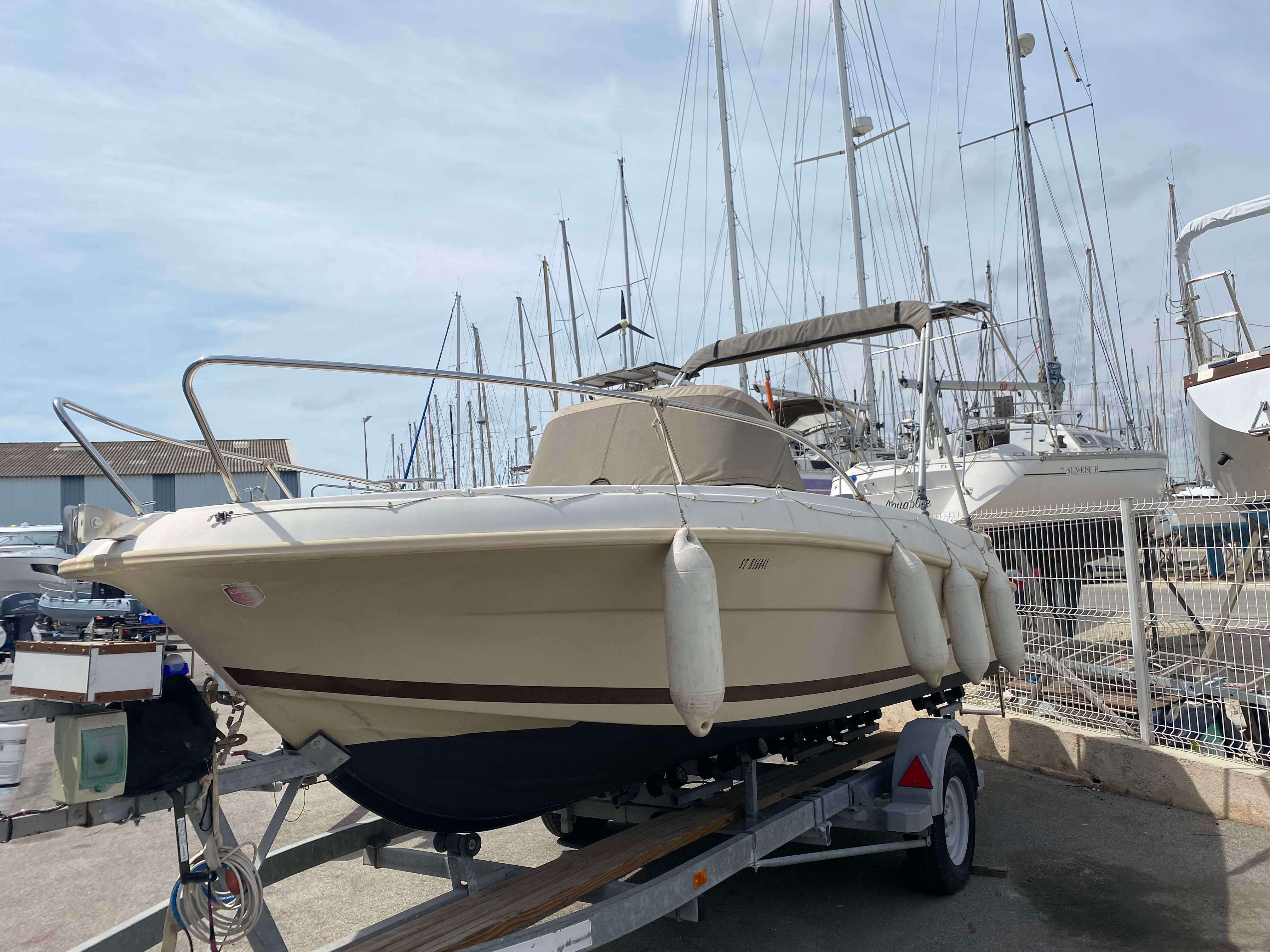 Jeanneau CAP CAMARAT 555