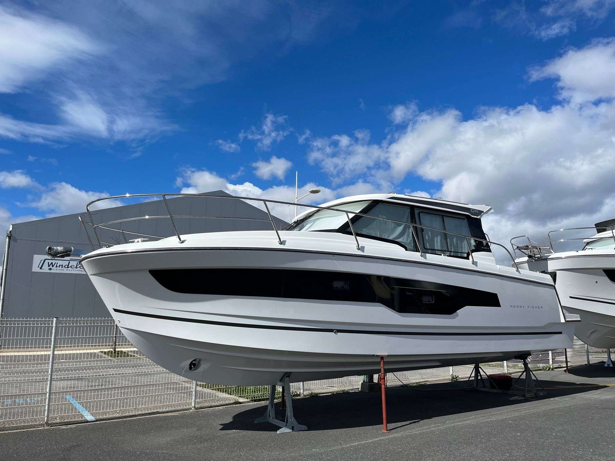 Jeanneau MERRY FISHER 1095
