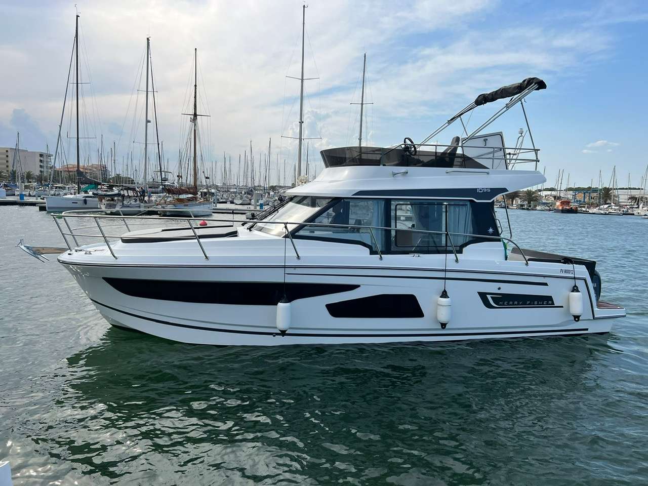 Jeanneau MERRY FISHER 1095