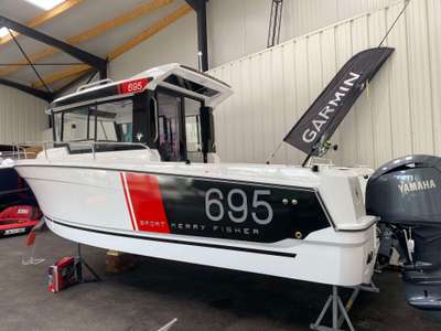 Bateau JEANNEAU MERRY FISHER 695 SPORT SÉRIE 2 neuf France