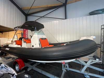 Semi-rigide ZODIAC MEDLINE 5.8 neuf France