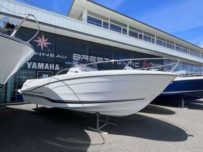 Bateau JEANNEAU CAP CAMARAT 6.5 CC SÉRIE 3 neuf France