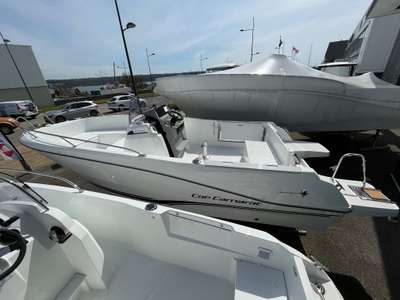 Bateau JEANNEAU CAP CAMARAT 6.5 CC SÉRIE 3 neuf France