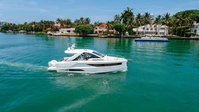Bateau JEANNEAU DB 37 OB neuf France