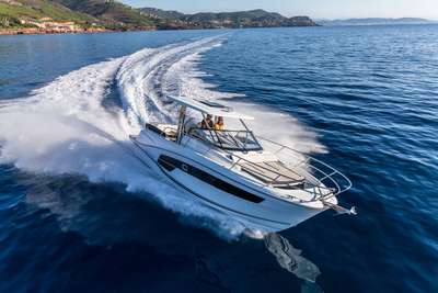 Bateau JEANNEAU CAP CAMARAT 10.5 WA neuf France