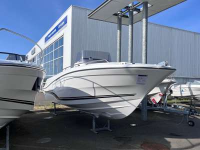 Bateau JEANNEAU CAP CAMARAT 7.5 CC SÉRIE 3 neuf France