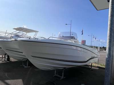 Bateau JEANNEAU CAP CAMARAT 7.5 CC SÉRIE 3 neuf France