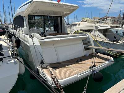Bateau PRESTIGE 520 S occasion France