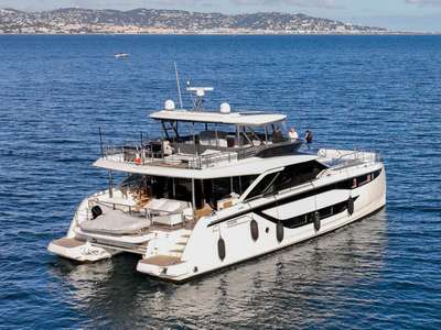 Catamaran PRESTIGE M8 occasion France