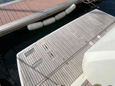 Barca JEANNEAU LEADER 40 usato Francia