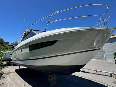 Barca JEANNEAU LEADER 33 usato Francia