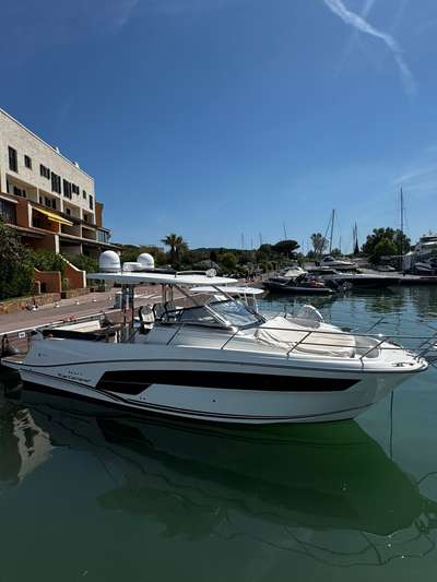 Barca JEANNEAU CAP CAMARAT 10.5 WA usato Francia