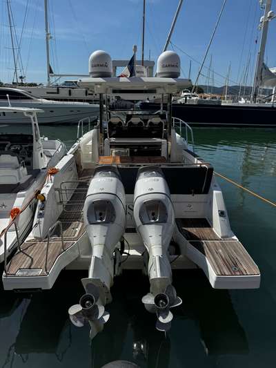 Barca JEANNEAU CAP CAMARAT 10.5 WA usato Francia