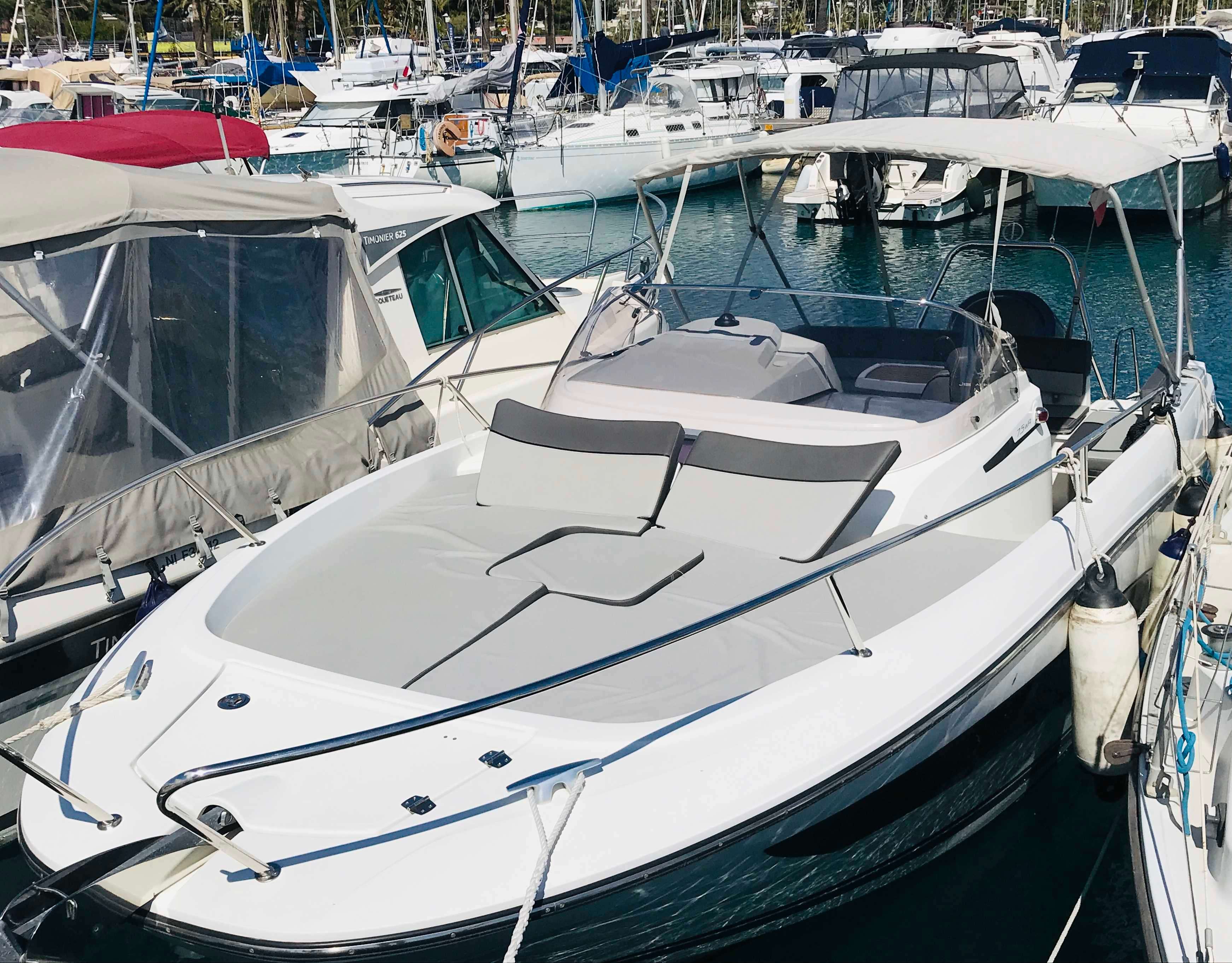 Jeanneau CAP CAMARAT 7.5 WA SERIE 2