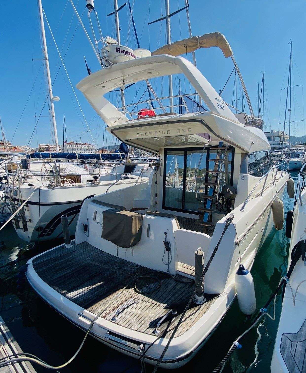 Prestige Yachts PRESTIGE 350