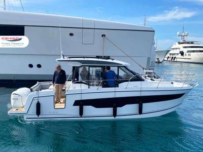 Barca JEANNEAU MERRY FISHER 895 nuovo Francia