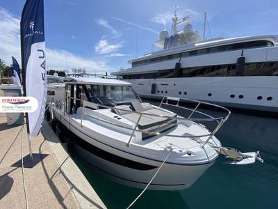 Barca JEANNEAU MERRY FISHER 895 nuovo Francia