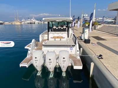 Barca JEANNEAU CAP CAMARAT 12.5 WA nuovo Francia