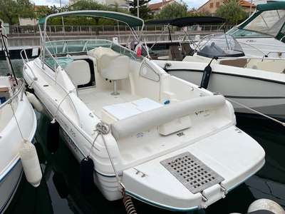 Barca JEANNEAU LEADER 705 usato Francia