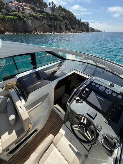 Barca JEANNEAU LEADER 33 usato Francia