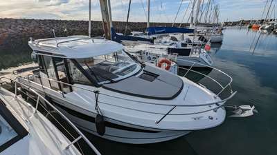 Barca JEANNEAU MERRY FISHER 895 usato Francia