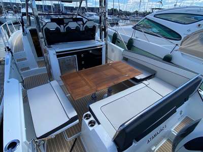Barca JEANNEAU CAP CAMARAT 10.5 WA usato Francia