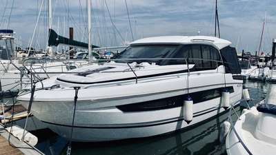 Barca JEANNEAU NC 33 usato Francia