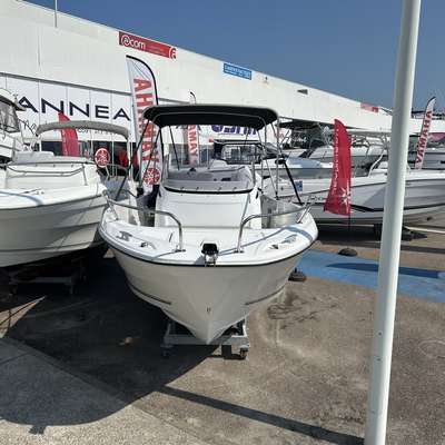 Barca JEANNEAU CAP CAMARAT 6.5 CC SÉRIE 3 nuovo Francia