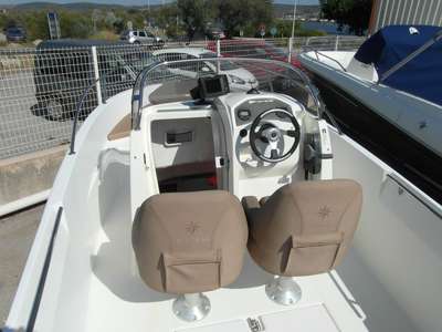 Barca JEANNEAU CAP CAMARAT 5.5 CC usato Francia