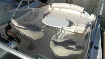 Barca JEANNEAU LEADER 705 usato Francia