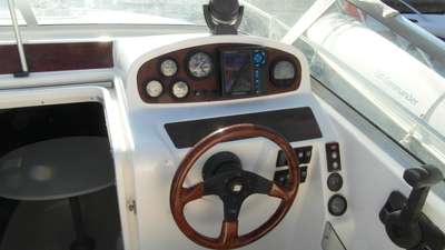 Barca JEANNEAU LEADER 705 usato Francia