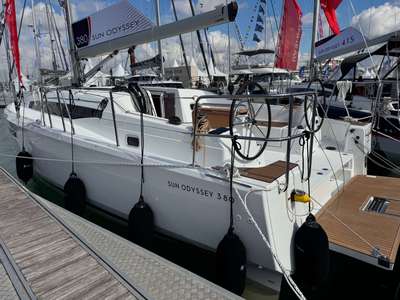 Barca a vela JEANNEAU SUN ODYSSEY 380 usato Francia
