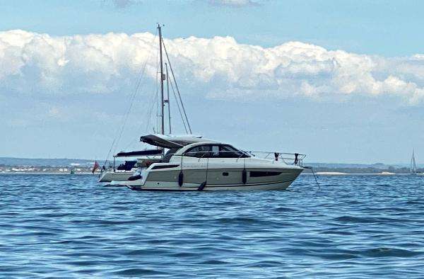 2018 Jeanneau LEADER 33