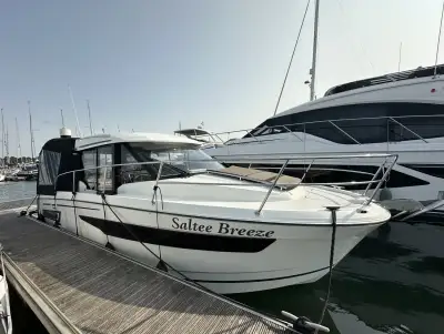 Barca JEANNEAU MERRY FISHER 895 usato Regno Unito