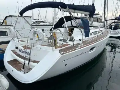 Barca a vela JEANNEAU SUN ODYSSEY 42I usato Regno Unito