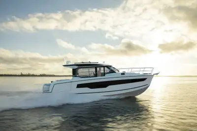 Barca JEANNEAU MERRY FISHER 1095 SÉRIE 2 COUPE nuovo Regno Unito