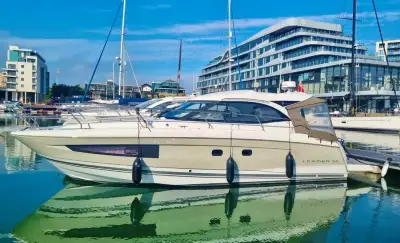 Barca JEANNEAU LEADER 36 SPORT TOP usato Regno Unito