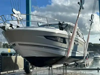 Barca JEANNEAU LEADER 36 SPORT TOP usato Regno Unito