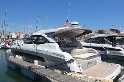 Barca JEANNEAU LEADER 36 usato Portogallo