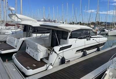 Barca JEANNEAU NC 37 nuovo Francia