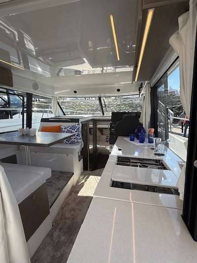 Barca JEANNEAU MERRY FISHER 1095 nuovo Francia