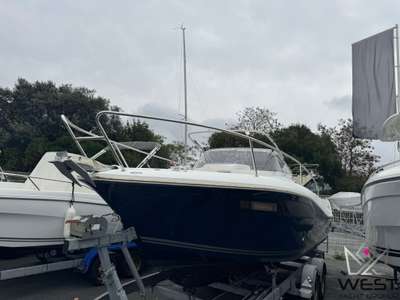 Barca JEANNEAU CAP CAMARAT 7.5 WA usato Francia