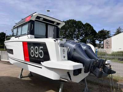 Barca JEANNEAU MERRY FISHER 895 SPORT nuovo Francia