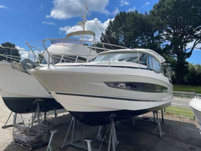 Barca JEANNEAU NC 37 usato Francia