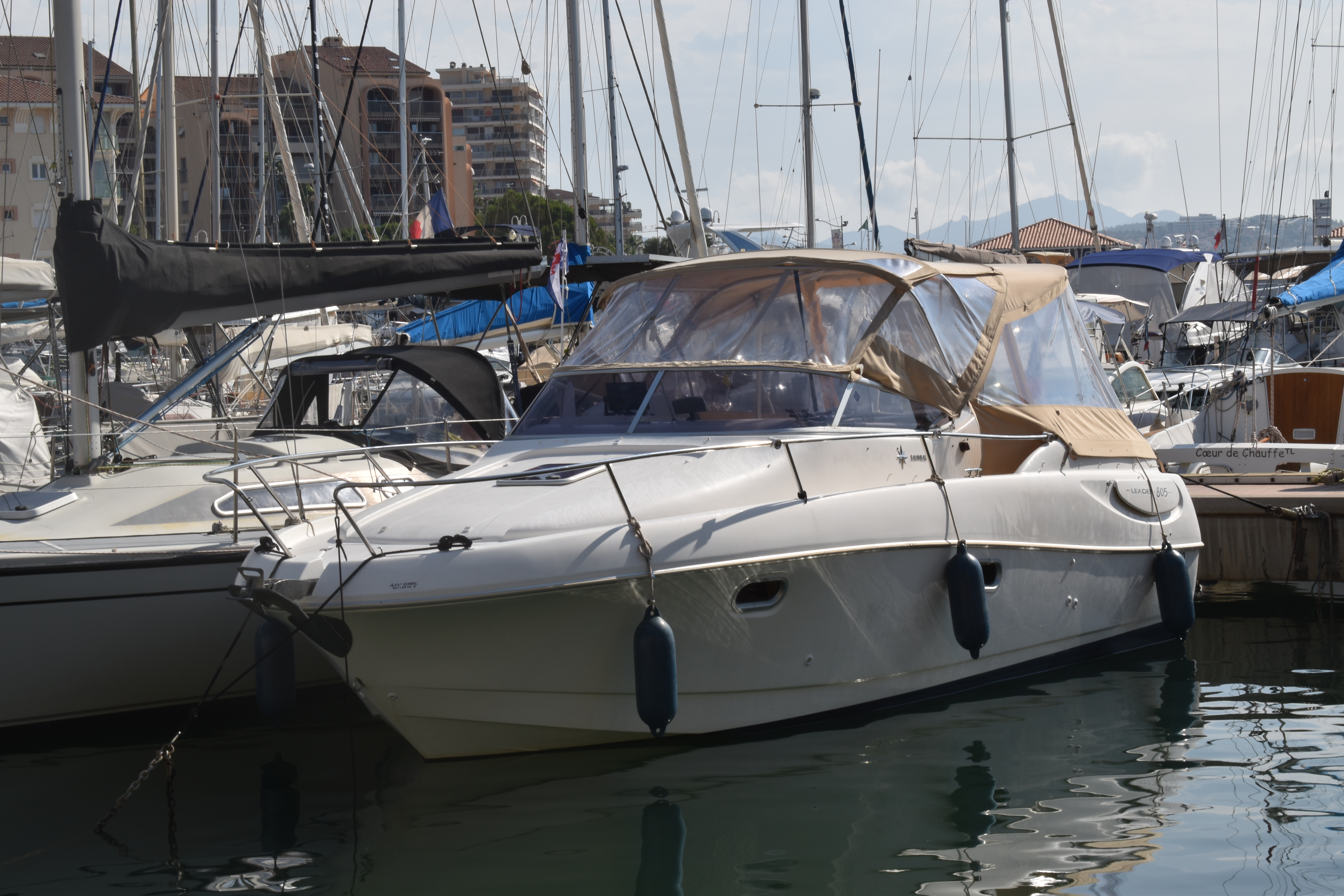 Jeanneau LEADER 805