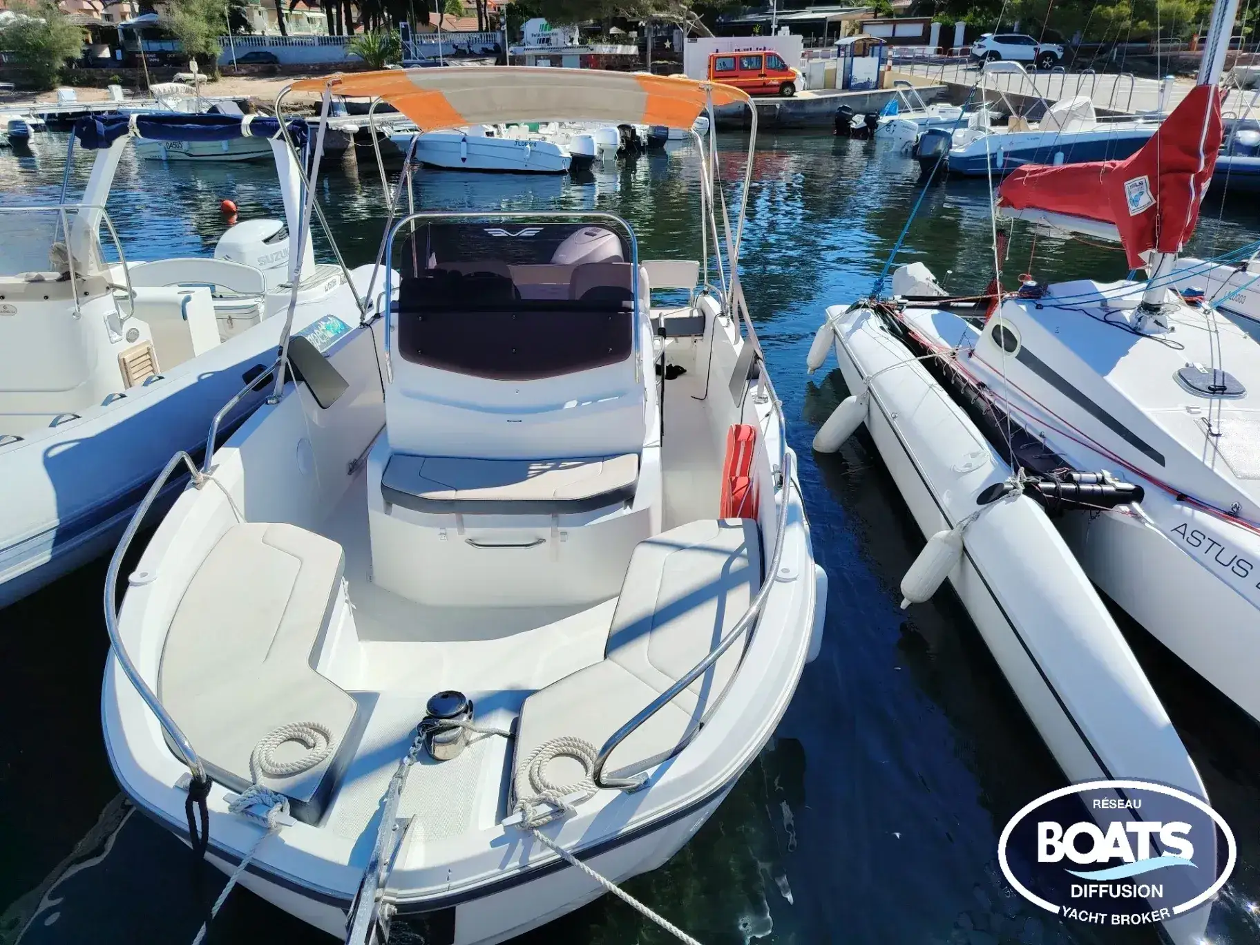 2015 Beneteau Flyer 6.6 Spacedeck for sale - Provence-Alpes-Côte d