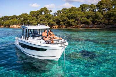 Barca JEANNEAU MERRY FISHER 895 nuovo Germania