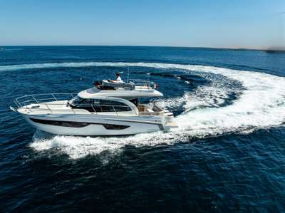 Bateau PRESTIGE F4.3 occasion Espagne